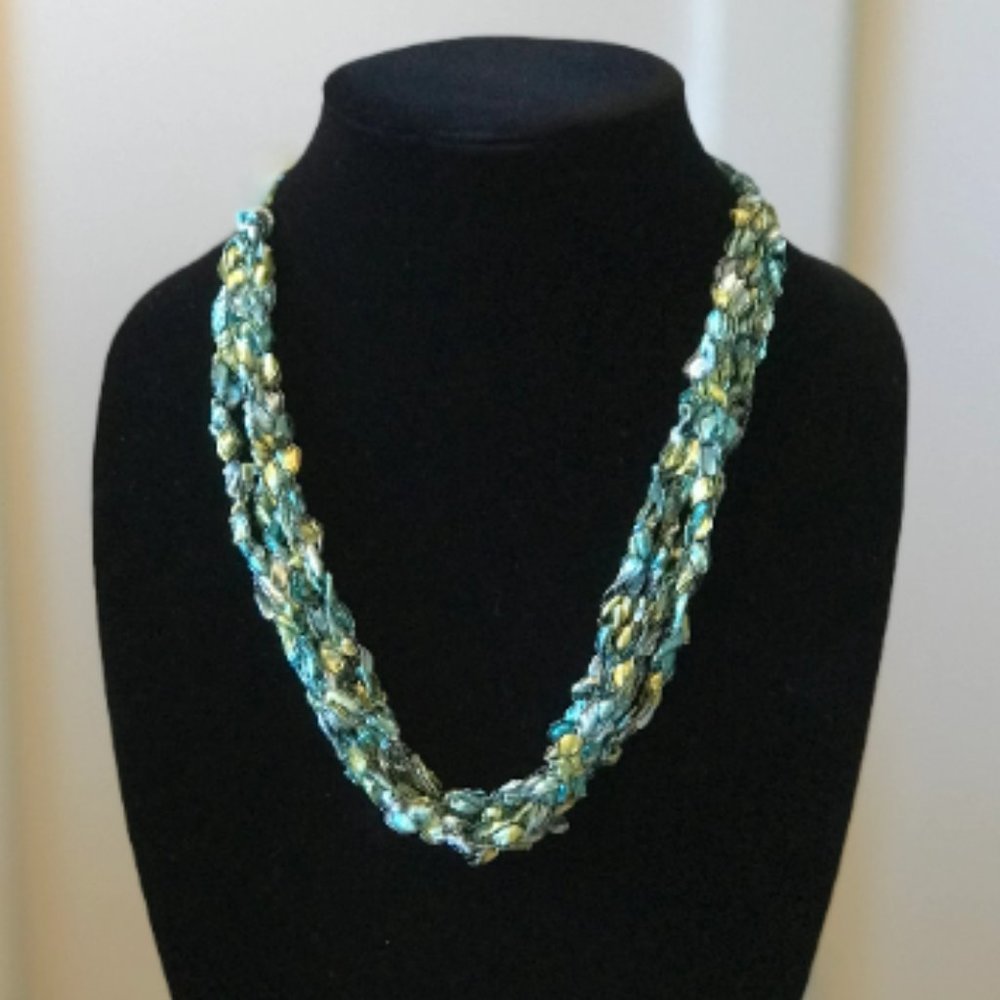 New Adjustable Ladder Ribbon Necklace - Jade - 1 Left